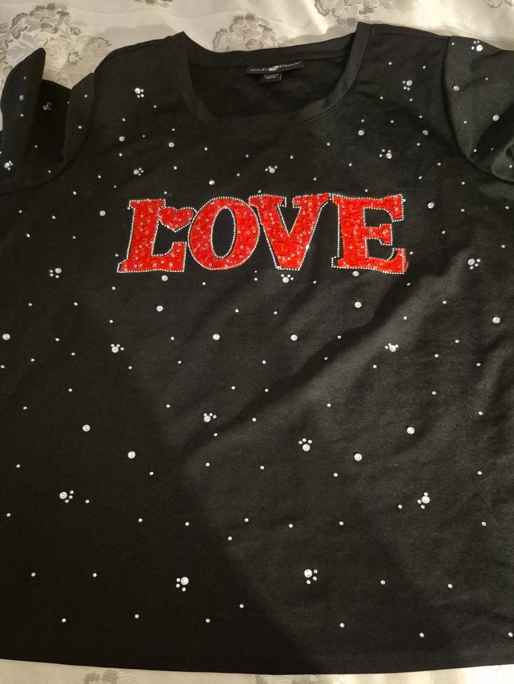 Ashley Stewart Black Short Sleeve Tee with Red Sequin LOVE & Silver Studs 18/20